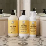 Soivre Curly Method hajápolási termékcsalád: Low-Poo sampon, balzsam és formázó hab pumpás flakonokban.