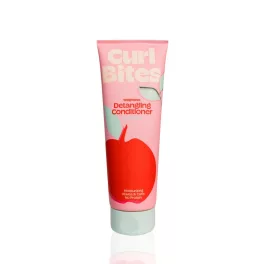 Rózsaszín tubusos Curl Bites Weightless Detangling Conditioner hajbalzsam piros alma illusztrációval és világoszöld kupakkal.
