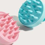 Fejbőrmasszírozó kefe hajmosáshoz- pink