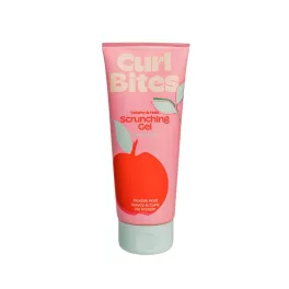 Curl Bites Volume & Hold Scrunching Gel rózsaszín tubusban, piros alma mintával és világoszöld kupakkal.